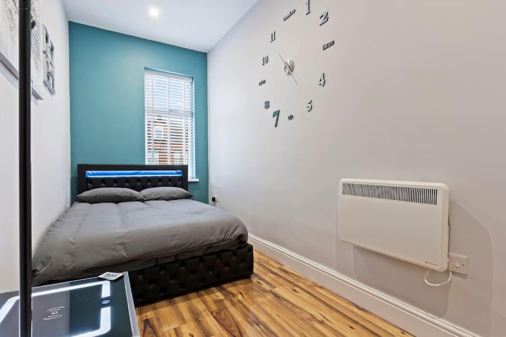 Bella'S House 12Mins Bus To Motor Point Arena Free Street Parking Villa Nottingham Exterior photo