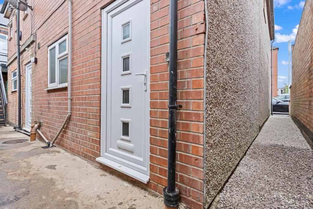 Bella'S House 12Mins Bus To Motor Point Arena Free Street Parking Villa Nottingham Exterior photo